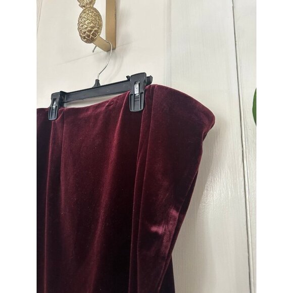 Express women’s size large maroon, velour skirt - Picture 7 of 7
